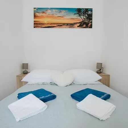 Tomislav Apartment Trogir